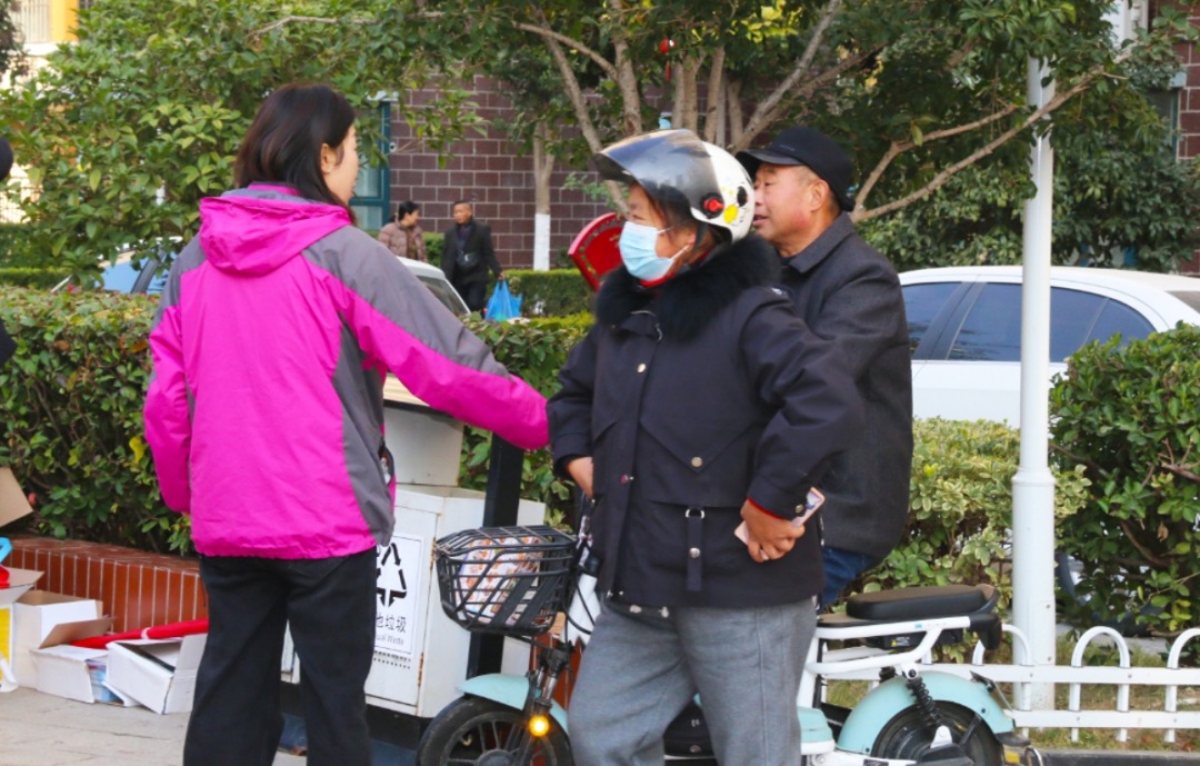 为群众幸福加码丨“邻里集市”志愿服务活动在胜利路小区圆满举行(图17) 为群众幸福加码丨“邻里集市”志愿服务活动在胜利路小区圆满举行(图17)